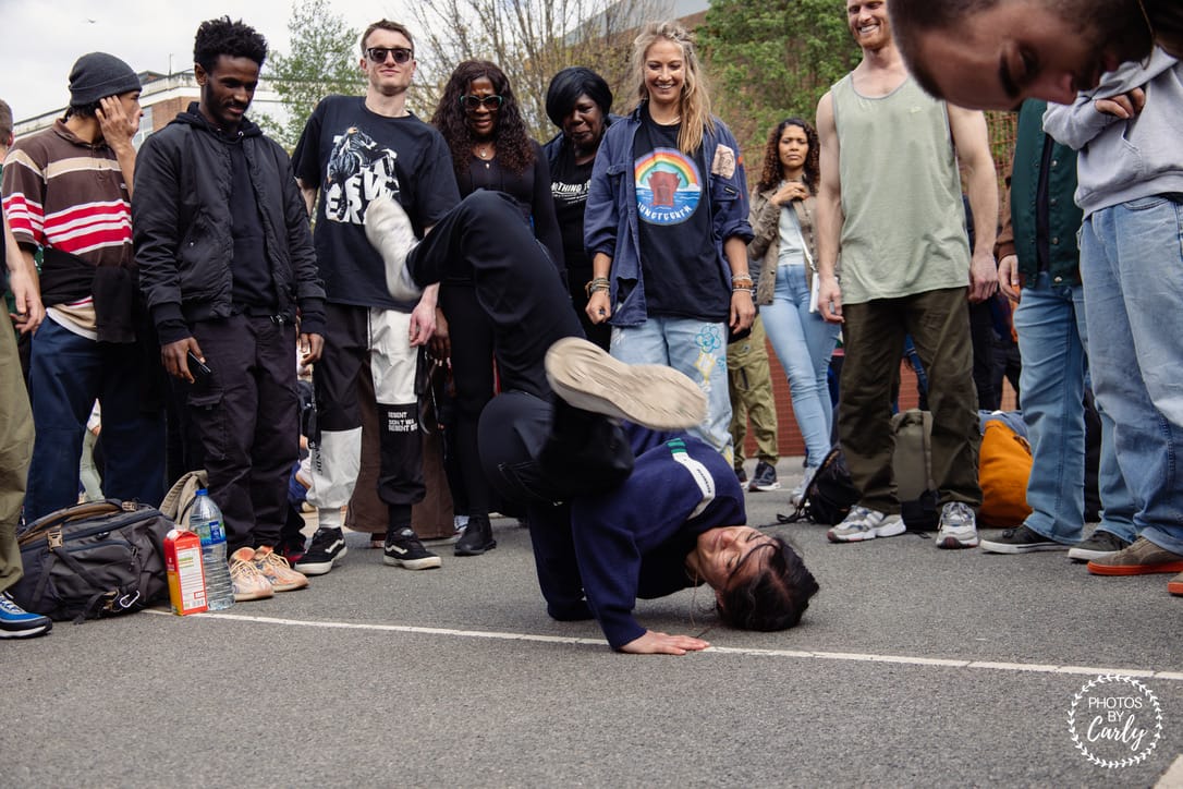 Image of Mona El Ghzal a STEP into dance alumni performing breakdance